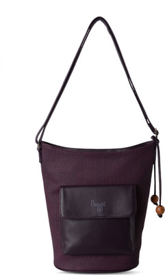 

Baggit Women Casual Red PU Sling Bag