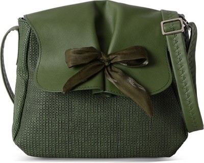 

Baggit Casual Green Clutch