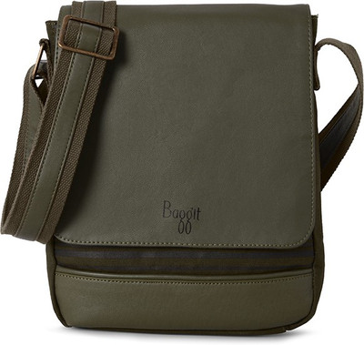 

Baggit Men Casual Green PU Sling Bag