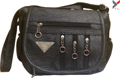

Yours Luggage Casual Black Clutch