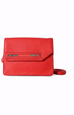

Baggit Women Casual Red PU Sling Bag