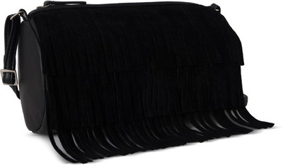 

Baggit Women Casual Black Leatherette Sling Bag