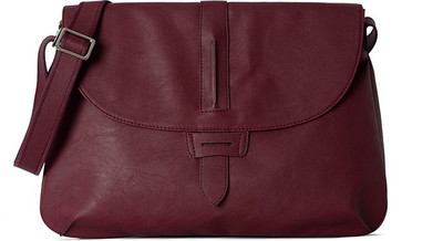 

Baggit Casual Red Clutch