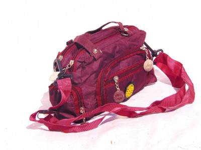 

Chaklu Paklu Girls Casual Maroon PU Sling Bag