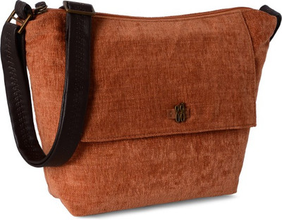 

Baggit Women Casual Tan Cotton Sling Bag