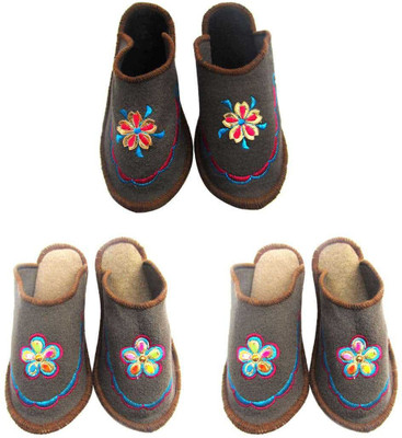 Champaliya Slippers, Multicolor