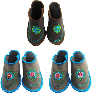 

Shilipi Perokars Slippers, Multicolor