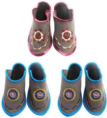 

Shilipi Perokars Slippers, Multicolor