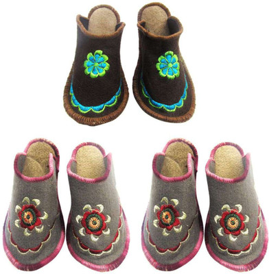 

Shilipi Perokars Slippers, Multicolor