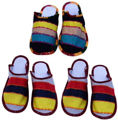 

Champaliya Slippers, Multicolor