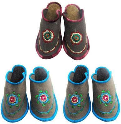 

Shilipi Perokars Slippers, Multicolor