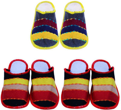 

Champaliya Slippers, Multicolor