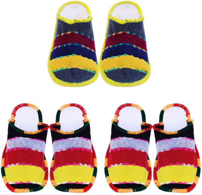 

Shree Sai Slippers, Yellow