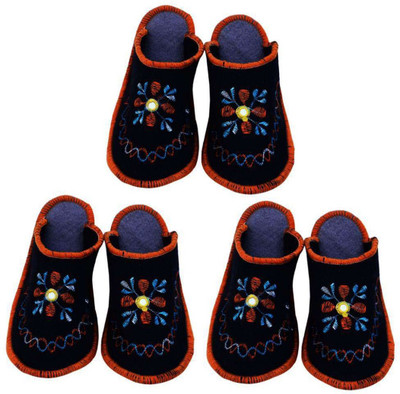 

Shree Sai Slippers, Multicolor