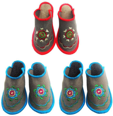 

Shilipi Perokars Slippers, Multicolor