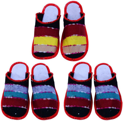 

Champaliya Slippers, Multicolor