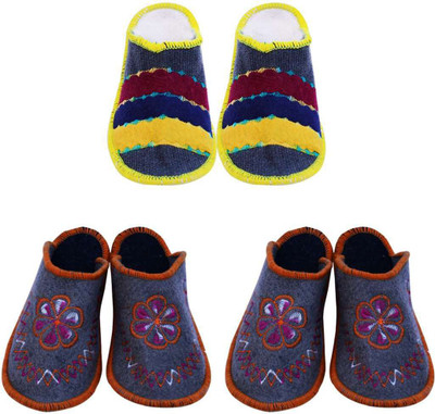 

Shilipi Perokars Slippers, Multicolor