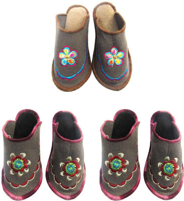 

Shilipi Perokars Slippers, Multicolor