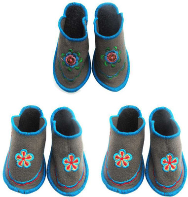 

Shilipi Perokars Slippers, Multicolor