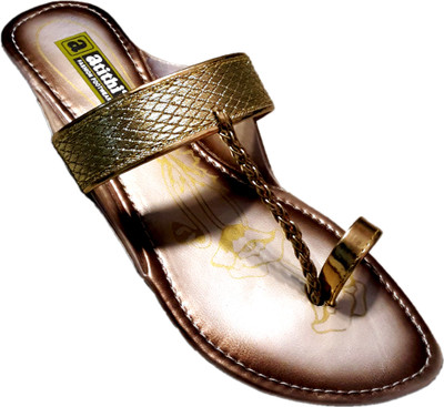 

Atithi Slippers, Gold