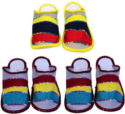 

Shree Sai Slippers, Multicolor