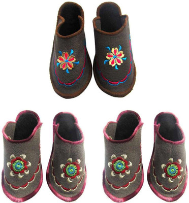 Shilipi Perokars Slippers, Multicolor