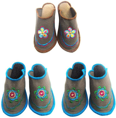 

Champaliya Slippers, Multicolor