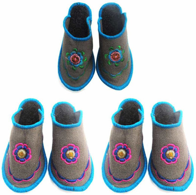 

Champaliya Slippers, Multicolor