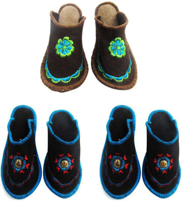 

Shilipi Perokars Slippers, Multicolor