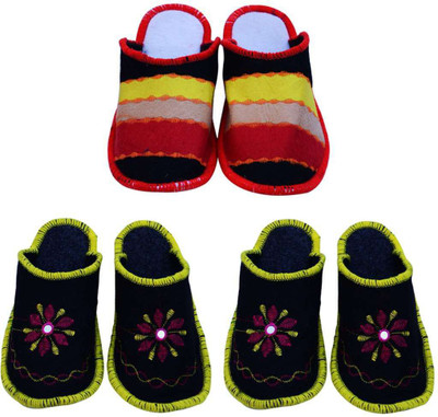 

Shilipi Perokars Slippers, Multicolor