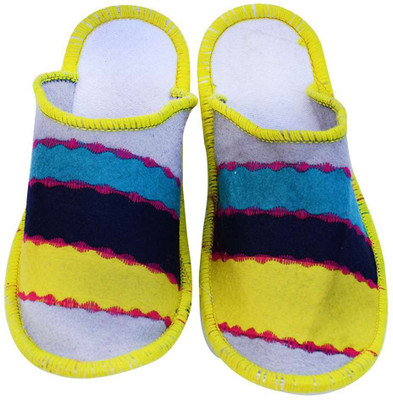 

Champaliya Slippers, Multicolor