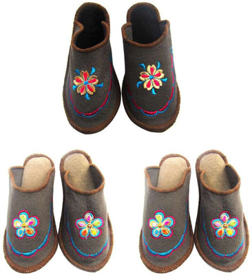 

Shilipi Perokars Slippers, Multicolor