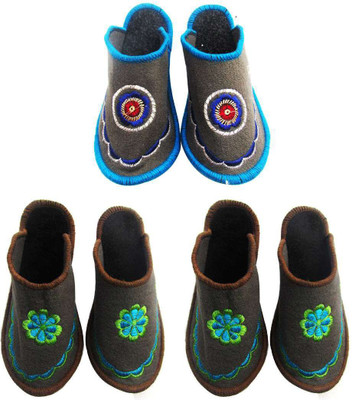 Shree Sai Slippers, Multicolor