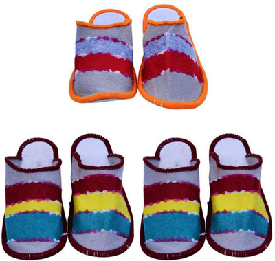 

Shree Sai Slippers, Multicolor