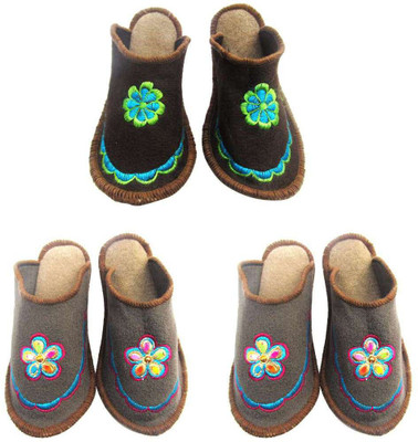 

Shilipi Perokars Slippers, Multicolor