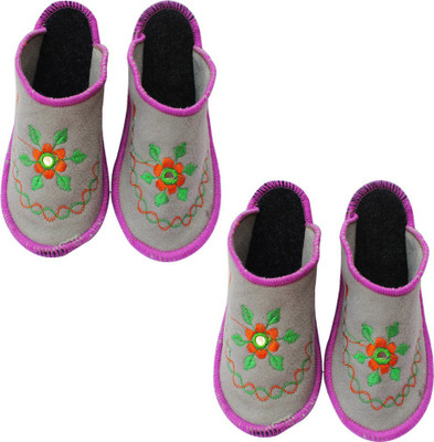 

Shree Sai Slippers, Purple