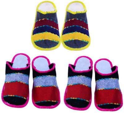 

Shree Sai Slippers, Black