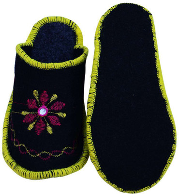 

Champaliya Slippers, Multicolor