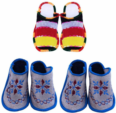 

Champaliya Slippers, Multicolor