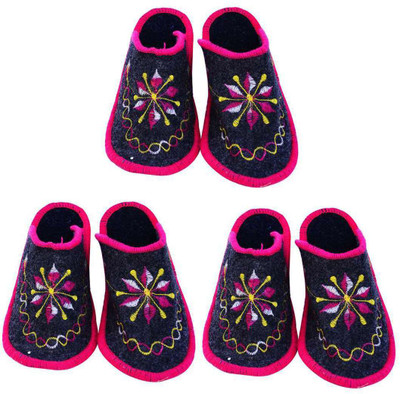 

Champaliya Slippers, Multicolor