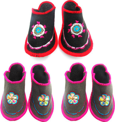 

Shilipi Perokars Slippers, Multicolor