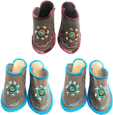 

Champaliya Slippers, Multicolor