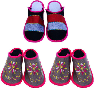 

Shilipi Perokars Slippers, Multicolor