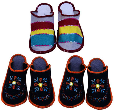 

Shilipi Perokars Slippers, Multicolor