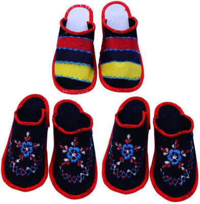 

Champaliya Slippers, Multicolor