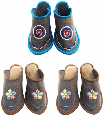 

Champaliya Slippers, Multicolor