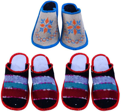 

Champaliya Slippers, Multicolor