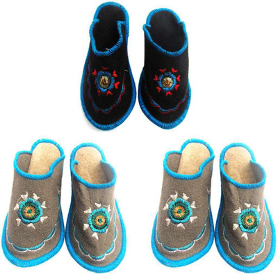 

Shilipi Perokars Slippers, Multicolor