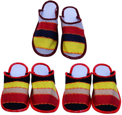 

Shilipi Perokars Slippers, Multicolor