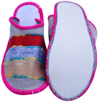 

Champaliya Slippers, Multicolor